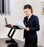 ⁦طاولة لابتوب قابلة للطي مع مروحتين USB للتبريد⁩ - الصورة ⁦2⁩